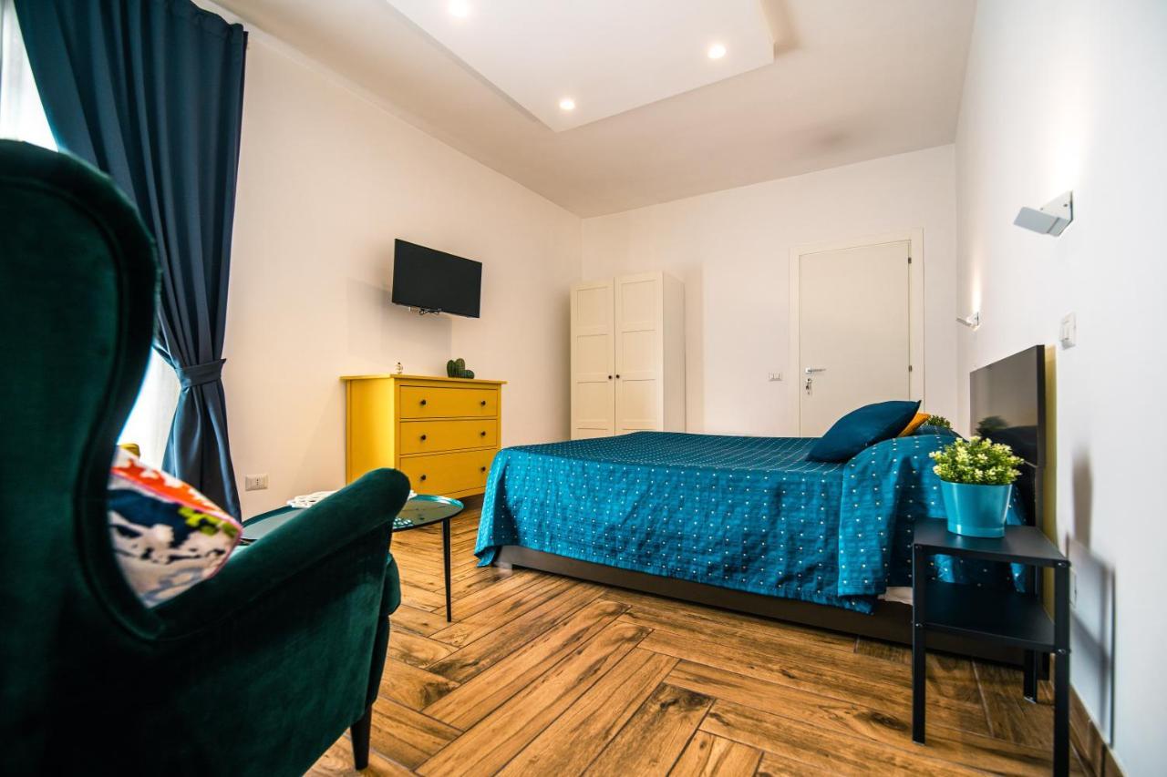 Hub Ferroviario - 12 Posti Letto Per Il Tuo Gruppo A Con Wifi E Netflix Frühstückspension Neapel