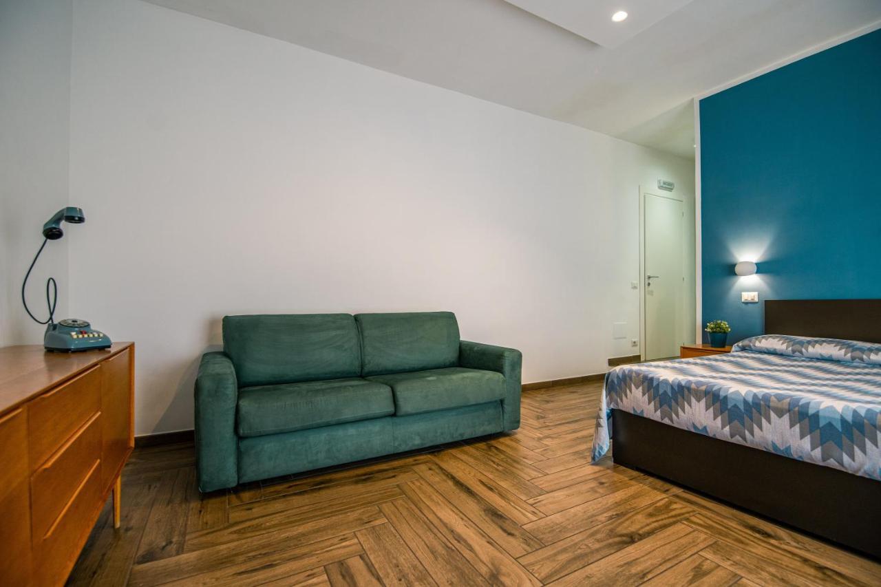Hub Ferroviario - 12 Posti Letto Per Il Tuo Gruppo A Con Wifi E Netflix Neapel