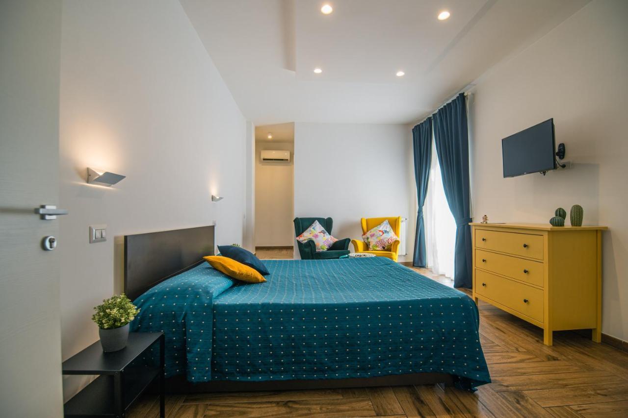 Frühstückspension Hub Ferroviario - 12 Posti Letto Per Il Tuo Gruppo A Con Wifi E Netflix Neapel