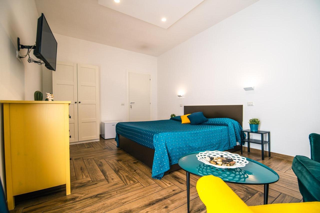 Bed and breakfast Hub Ferroviario - 12 Posti Letto Per Il Tuo Gruppo A Con Wifi E Netflix Nápoles